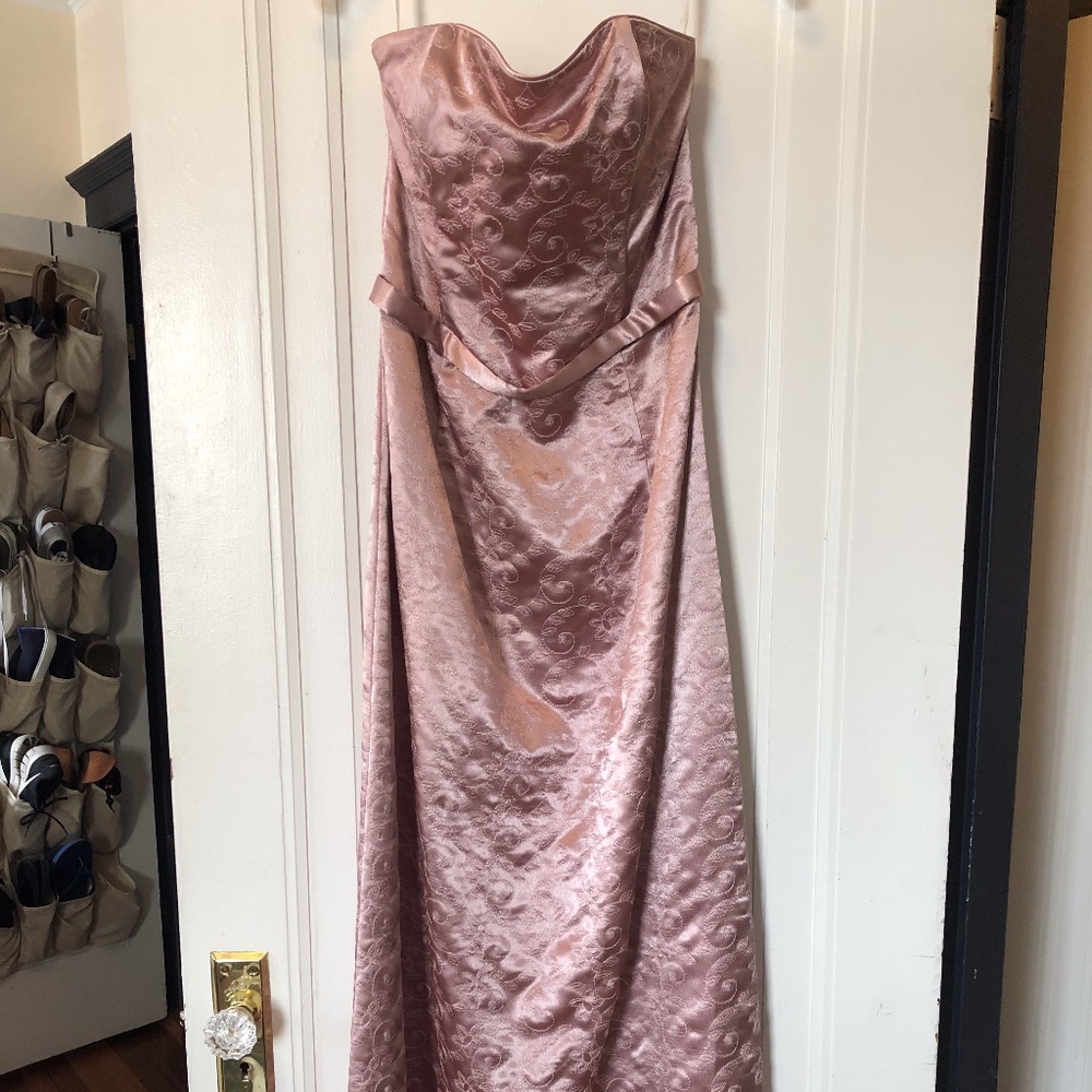 Jessica McClintock Floorlength Blush Gown